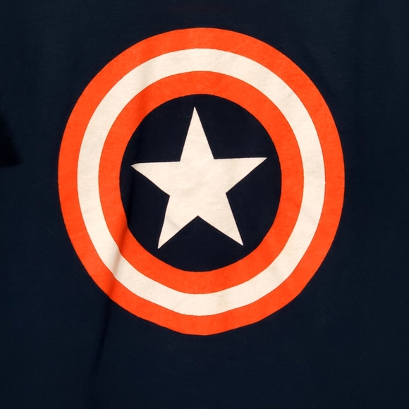 Captain America T-shirt - Picture 2 of 3